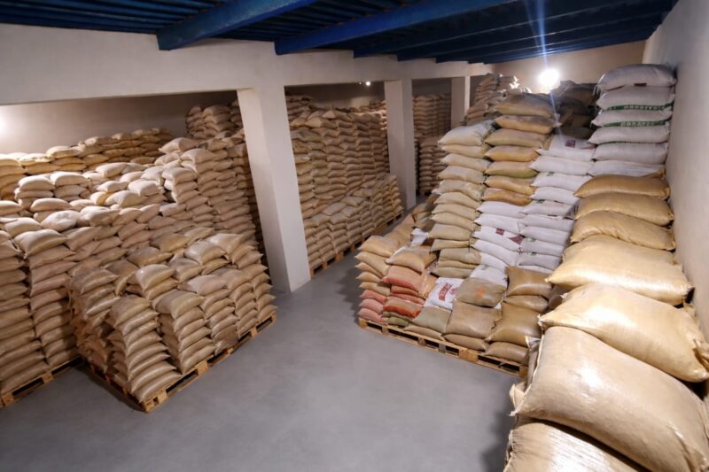 Bulk Himalayan pink salt in bags, ready for export from Pakistan, high quality natural minerals