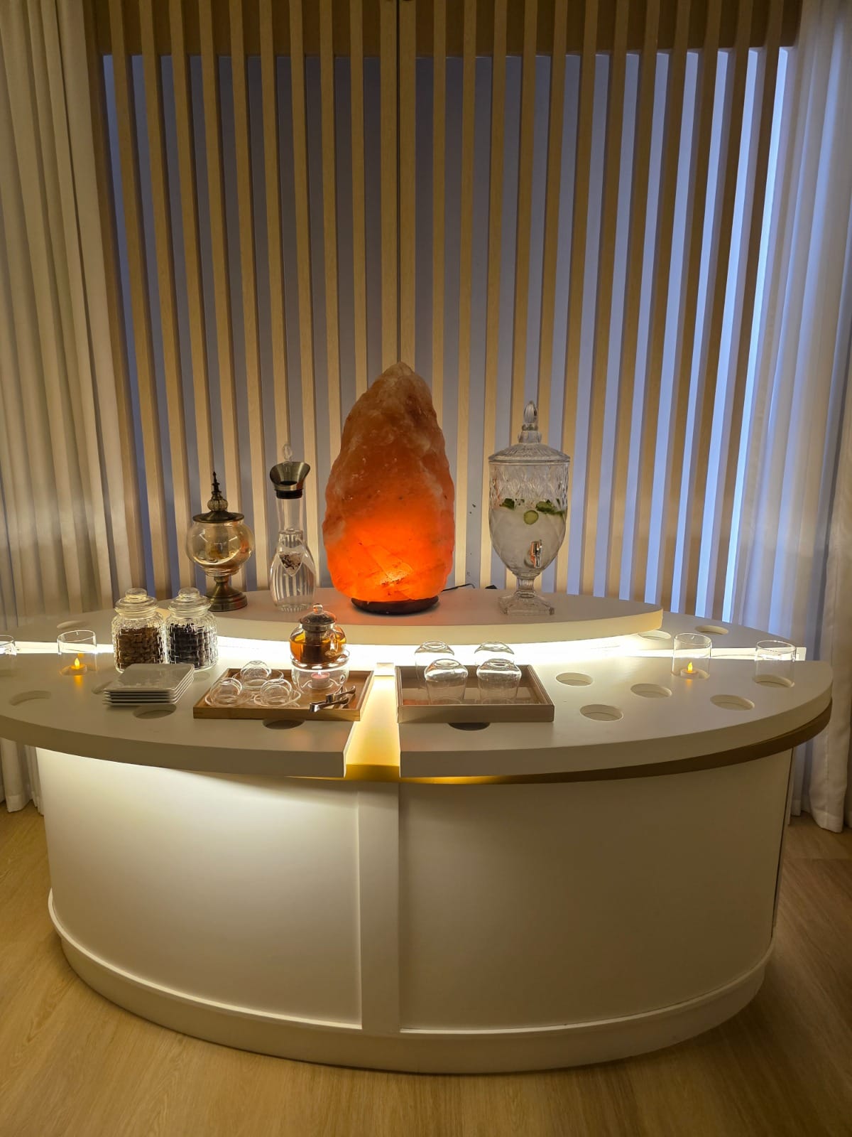 Marriott Dubai Marina Himalayan Salt Wall Installation